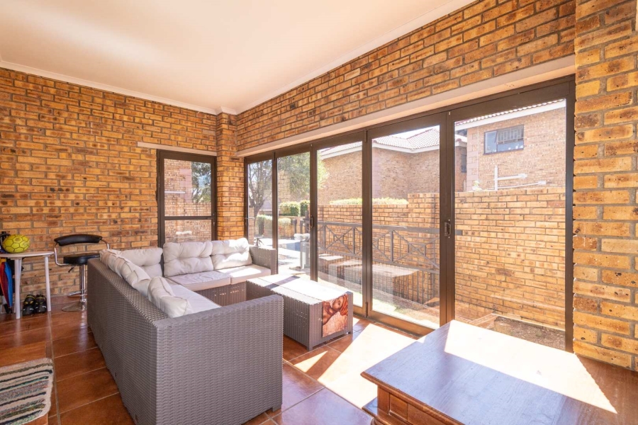 3 Bedroom Property for Sale in Honeydew Manor Gauteng
