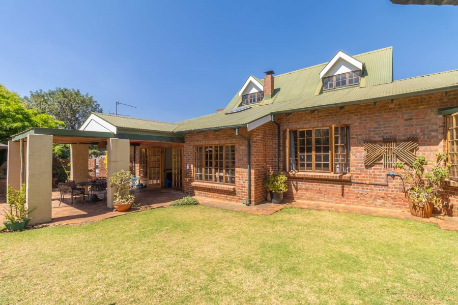 To Let 3 Bedroom Property for Rent in Linden Gauteng