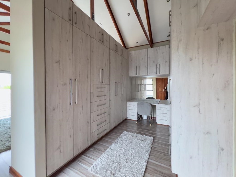 4 Bedroom Property for Sale in Midstream Ridge Gauteng