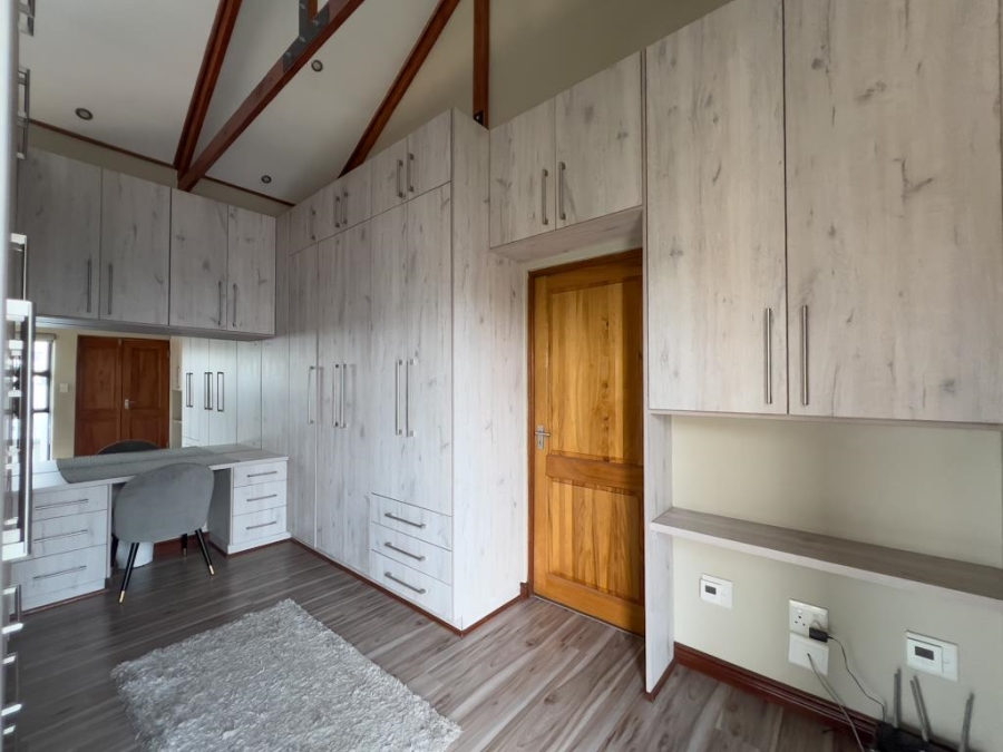4 Bedroom Property for Sale in Midstream Ridge Gauteng