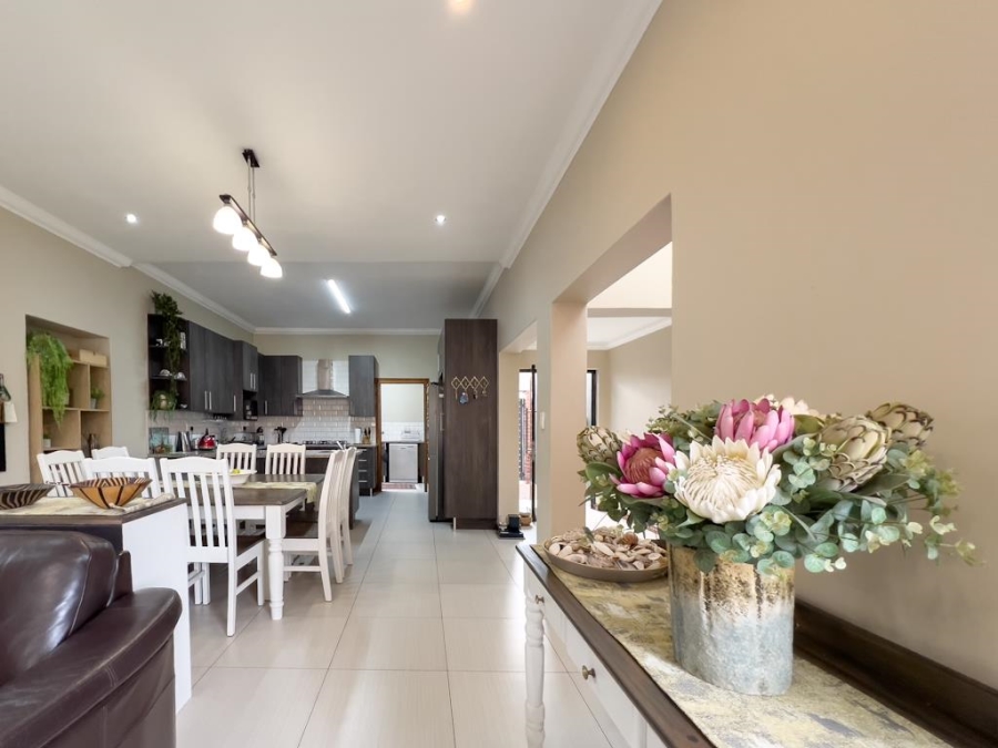 4 Bedroom Property for Sale in Midstream Ridge Gauteng