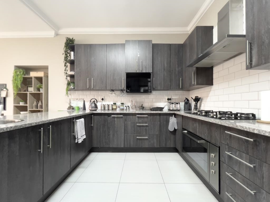 4 Bedroom Property for Sale in Midstream Ridge Gauteng