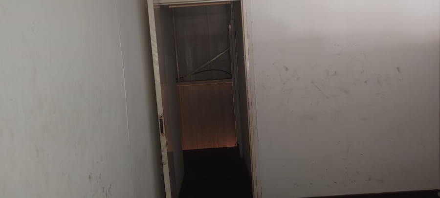 To Let commercial Property for Rent in Halfway House Gauteng