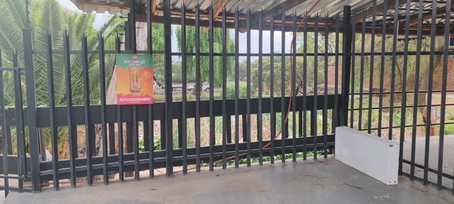 To Let commercial Property for Rent in Halfway House Gauteng