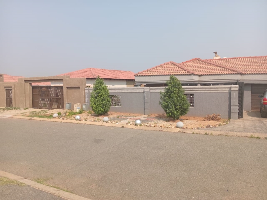 3 Bedroom Property for Sale in Alveda Park Gauteng
