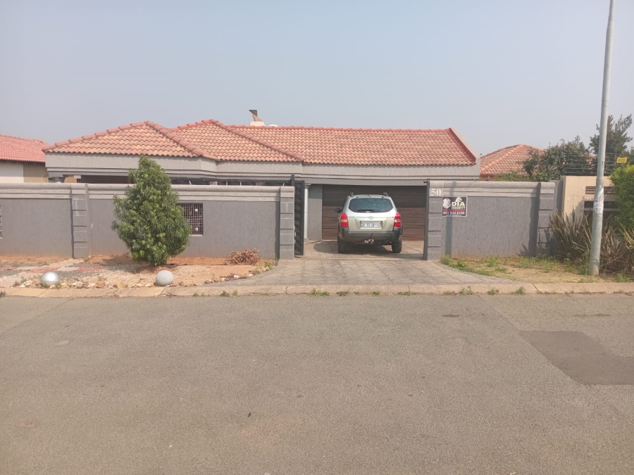 3 Bedroom Property for Sale in Alveda Park Gauteng