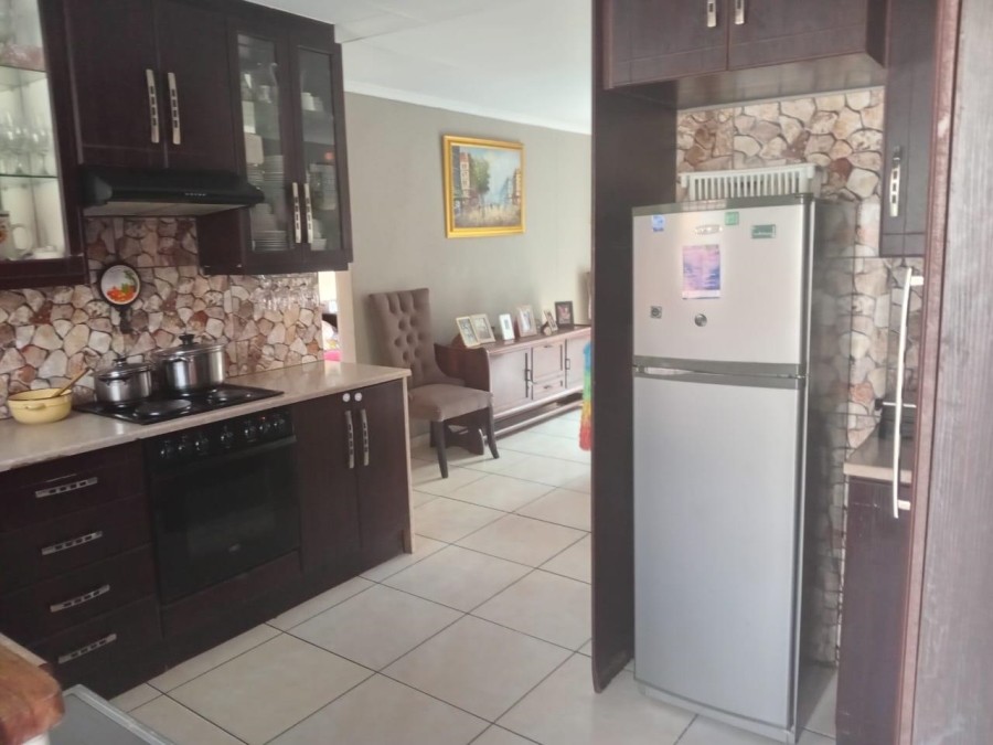 3 Bedroom Property for Sale in Alveda Park Gauteng