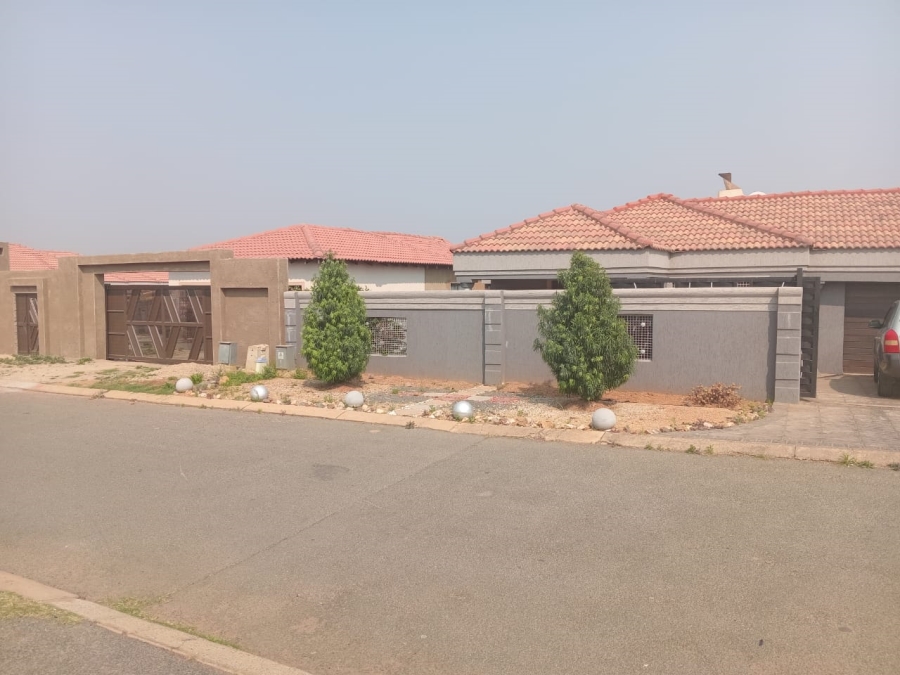 3 Bedroom Property for Sale in Alveda Park Gauteng