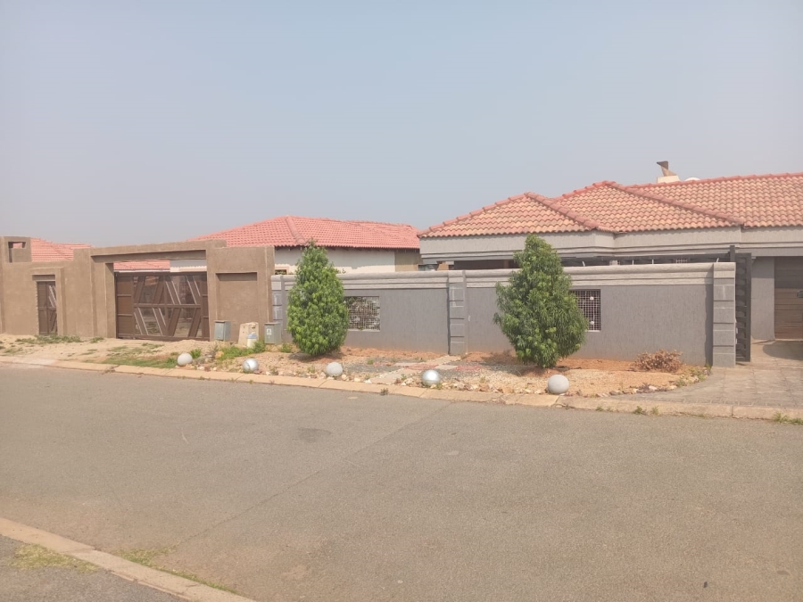 3 Bedroom Property for Sale in Alveda Park Gauteng