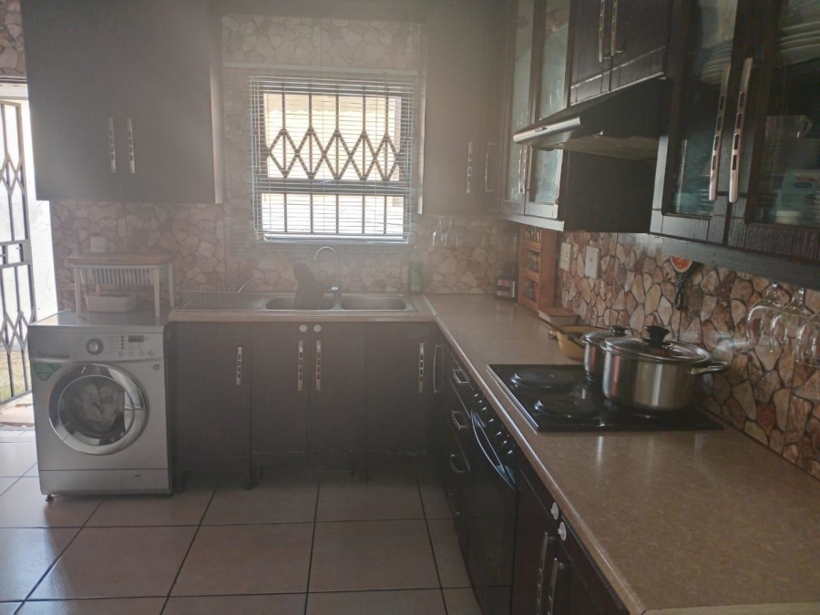 3 Bedroom Property for Sale in Alveda Park Gauteng