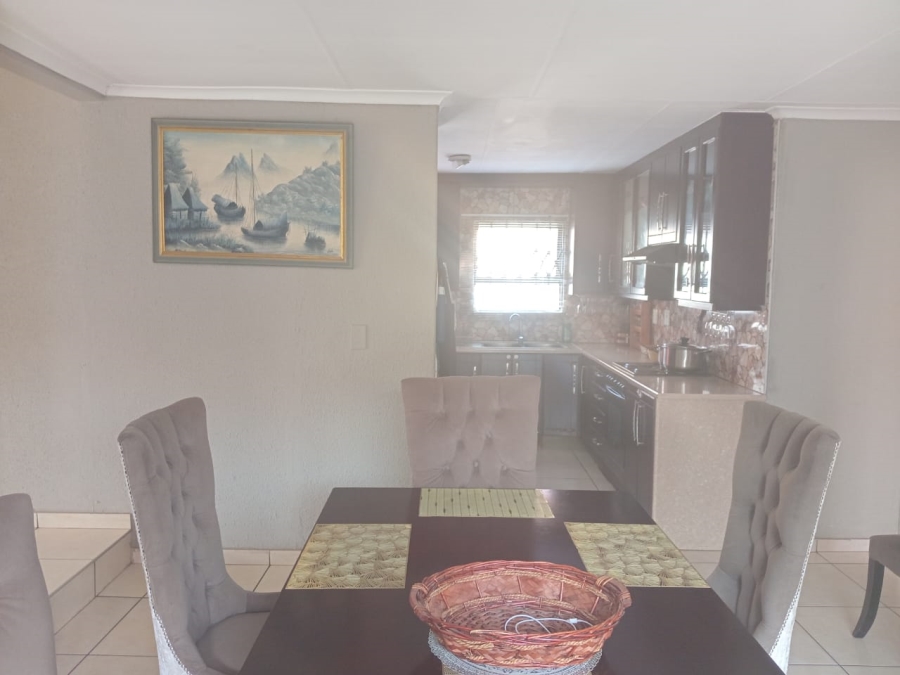 3 Bedroom Property for Sale in Alveda Park Gauteng