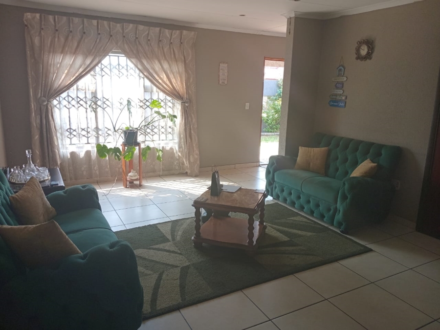 3 Bedroom Property for Sale in Alveda Park Gauteng