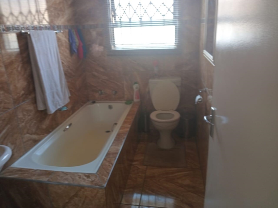 3 Bedroom Property for Sale in Alveda Park Gauteng