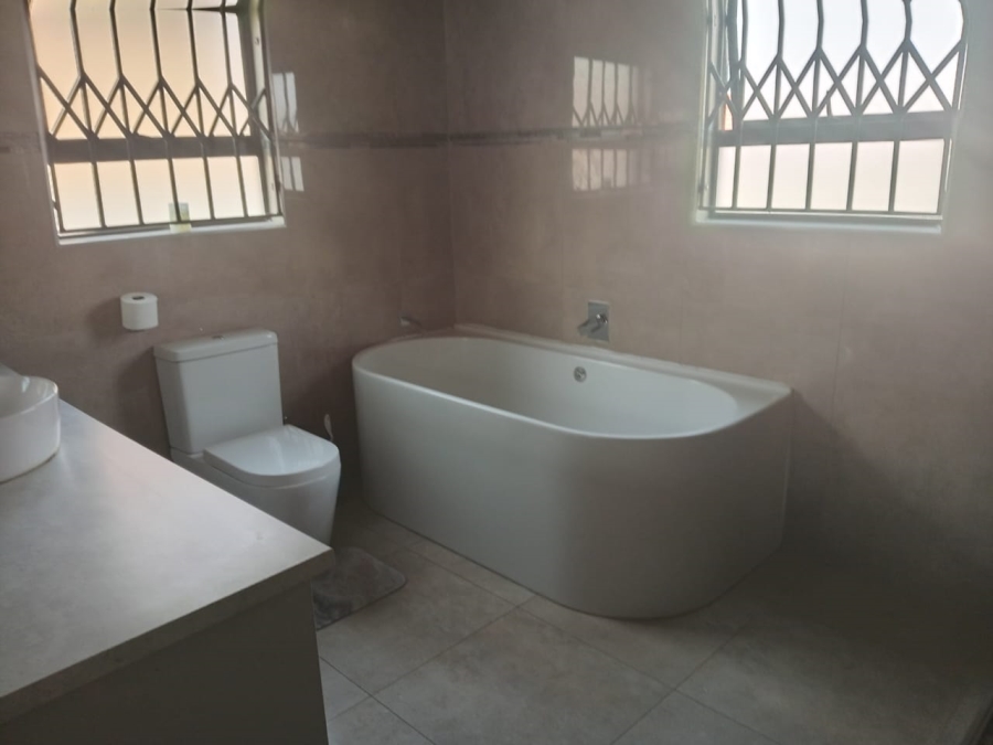 3 Bedroom Property for Sale in Alveda Park Gauteng