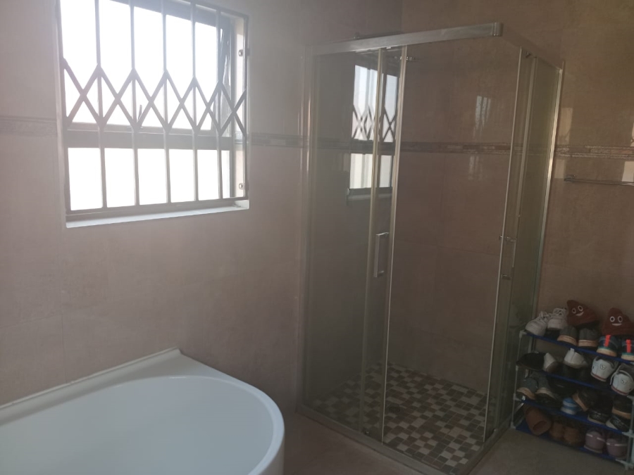 3 Bedroom Property for Sale in Alveda Park Gauteng