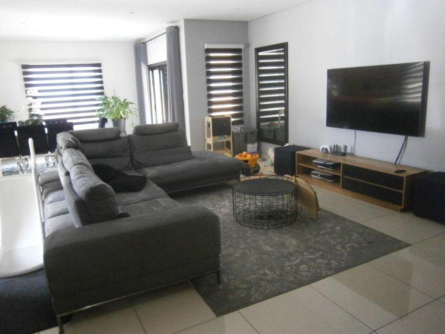 4 Bedroom Property for Sale in Brackenhurst Gauteng
