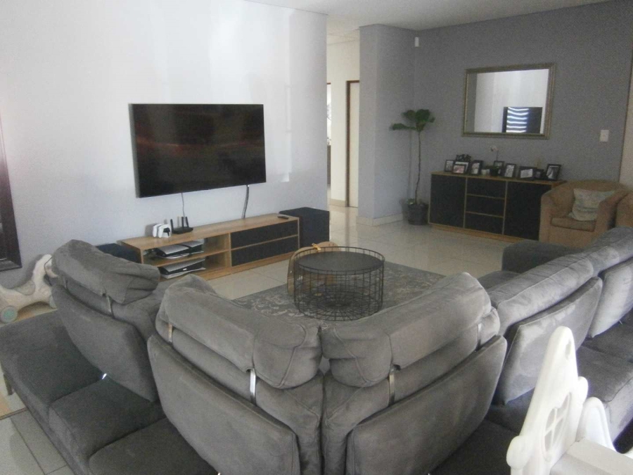 4 Bedroom Property for Sale in Brackenhurst Gauteng