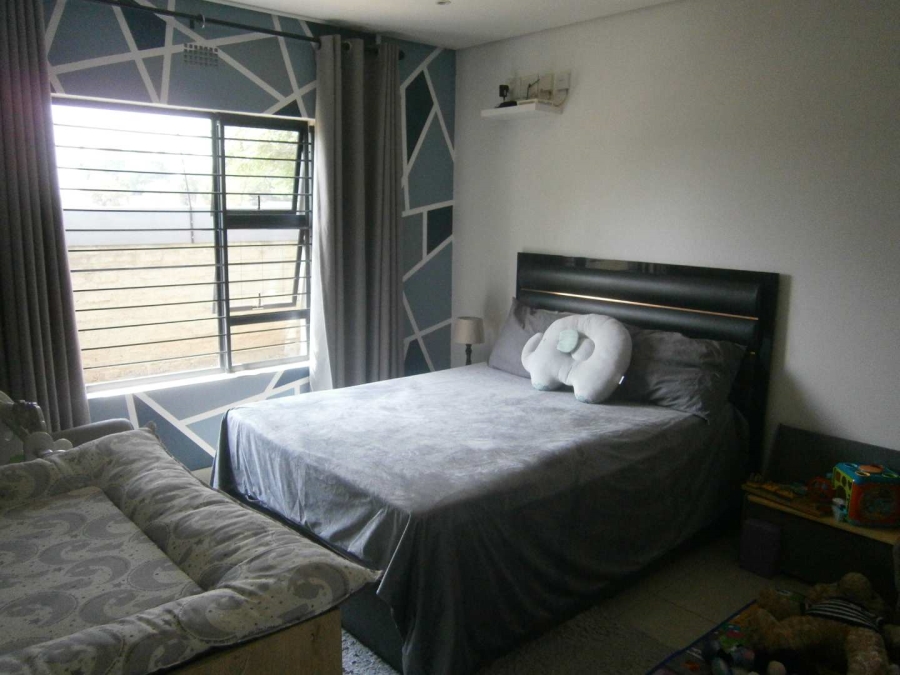4 Bedroom Property for Sale in Brackenhurst Gauteng