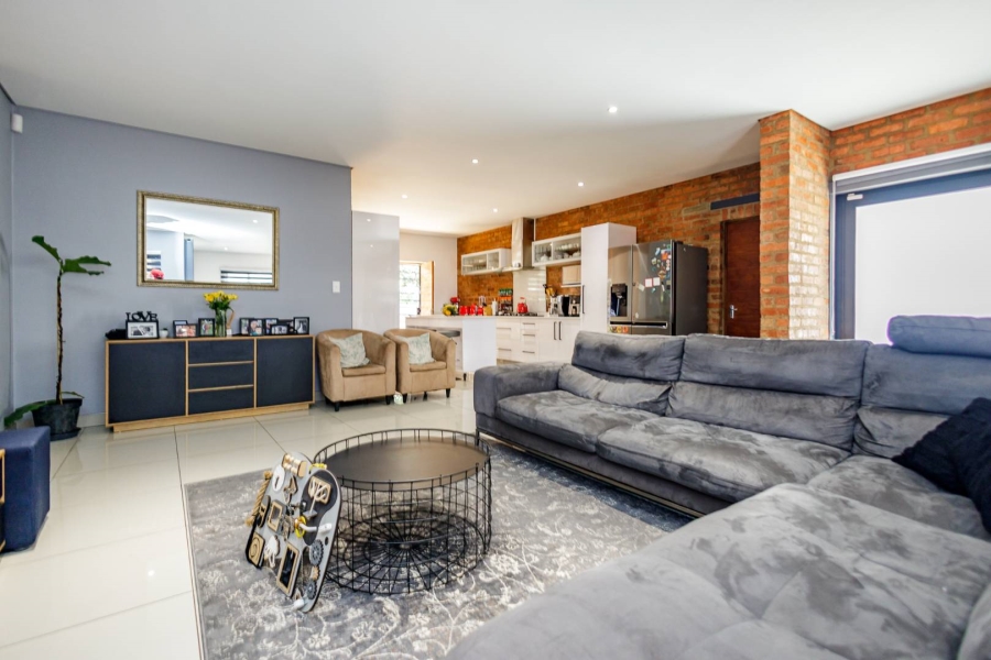 4 Bedroom Property for Sale in Brackenhurst Gauteng