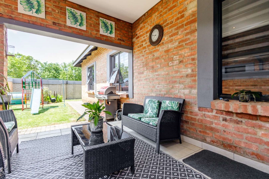 4 Bedroom Property for Sale in Brackenhurst Gauteng