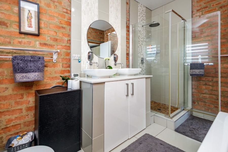 4 Bedroom Property for Sale in Brackenhurst Gauteng