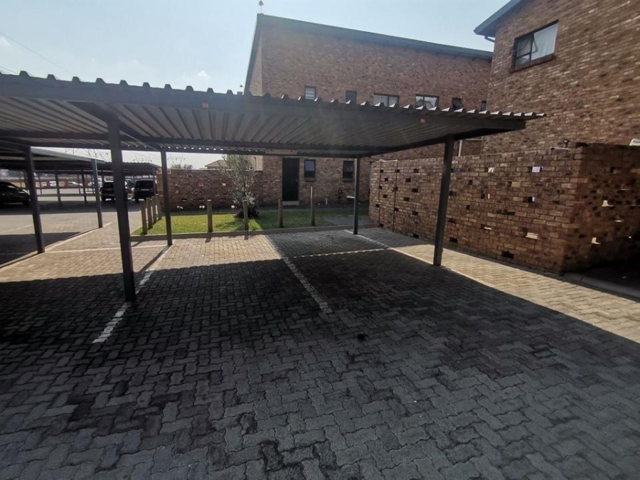 3 Bedroom Property for Sale in Albertsdal Gauteng