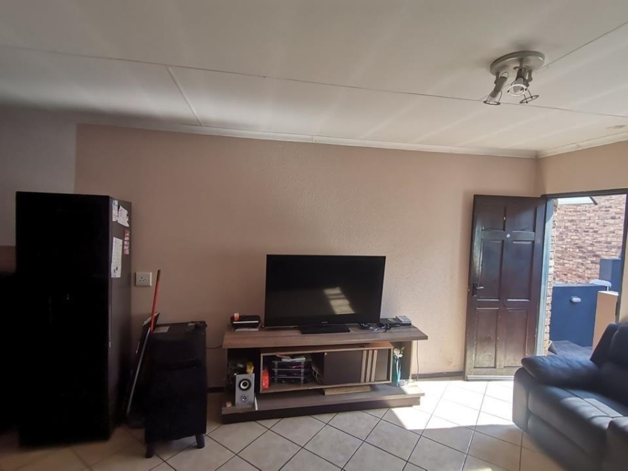 3 Bedroom Property for Sale in Albertsdal Gauteng