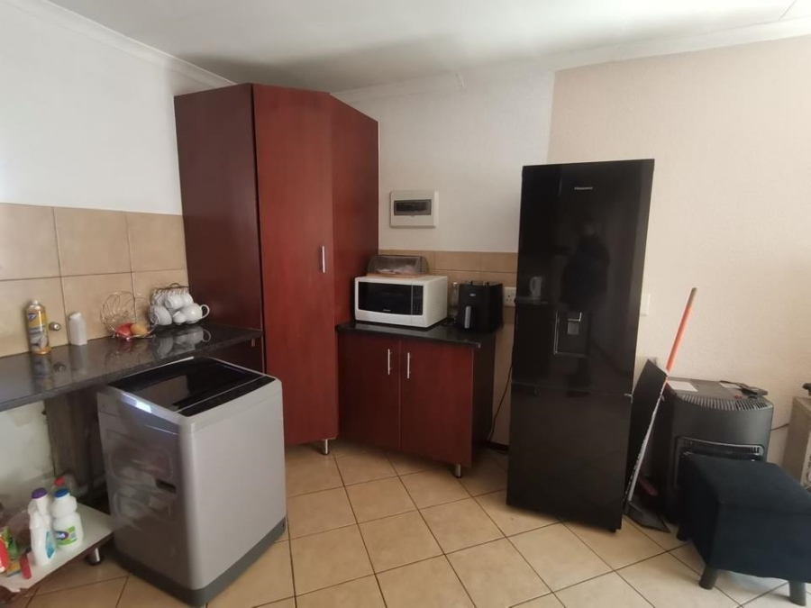 3 Bedroom Property for Sale in Albertsdal Gauteng