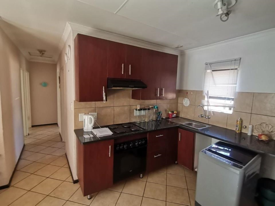 3 Bedroom Property for Sale in Albertsdal Gauteng