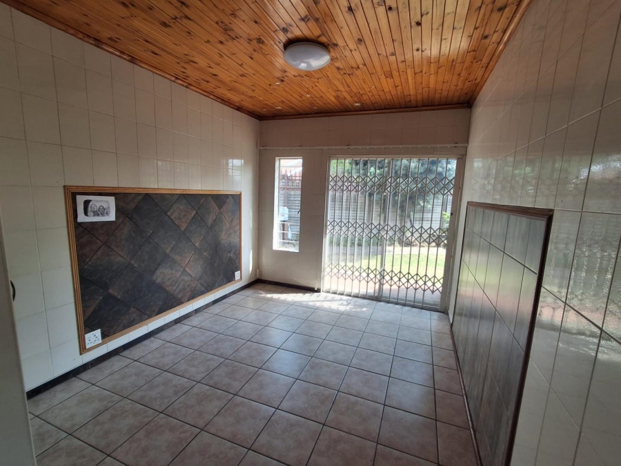 3 Bedroom Property for Sale in Brackenhurst Gauteng