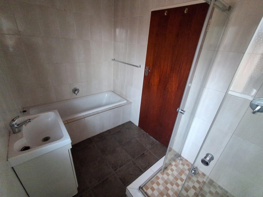 3 Bedroom Property for Sale in Brackenhurst Gauteng