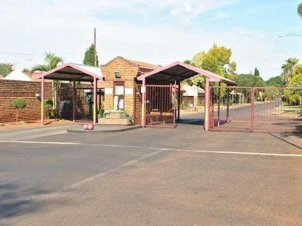 2 Bedroom Property for Sale in Theresa Park Gauteng