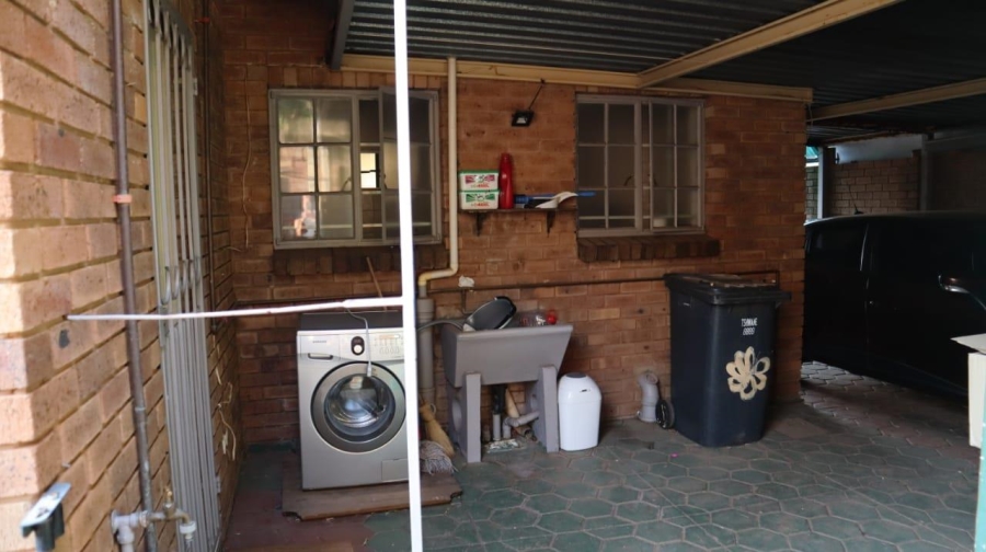 2 Bedroom Property for Sale in Theresa Park Gauteng