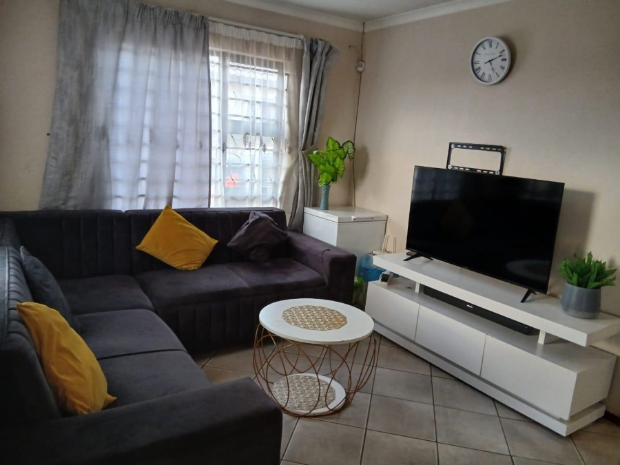 2 Bedroom Property for Sale in Alliance Gauteng