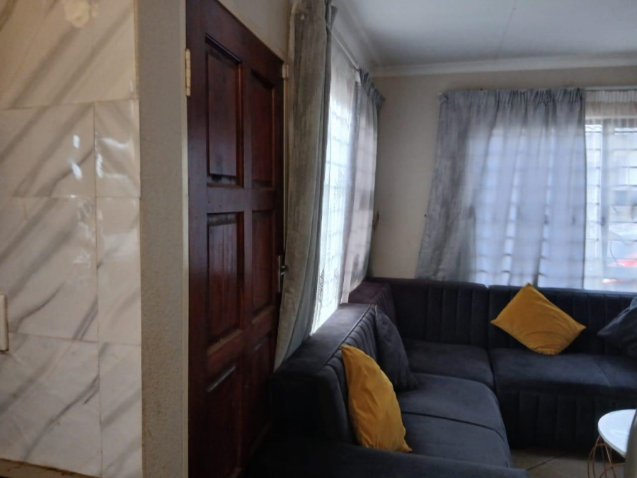 2 Bedroom Property for Sale in Alliance Gauteng
