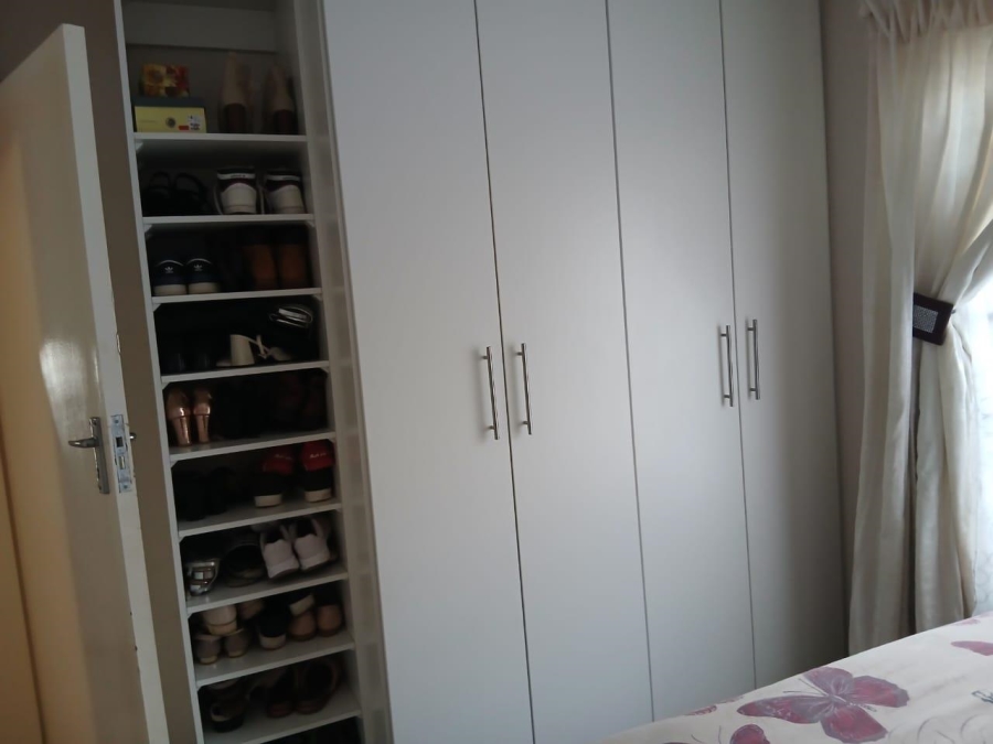 2 Bedroom Property for Sale in Alliance Gauteng