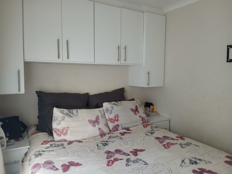 2 Bedroom Property for Sale in Alliance Gauteng