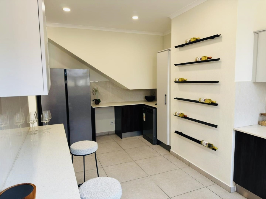 3 Bedroom Property for Sale in Greenstone Hill Gauteng