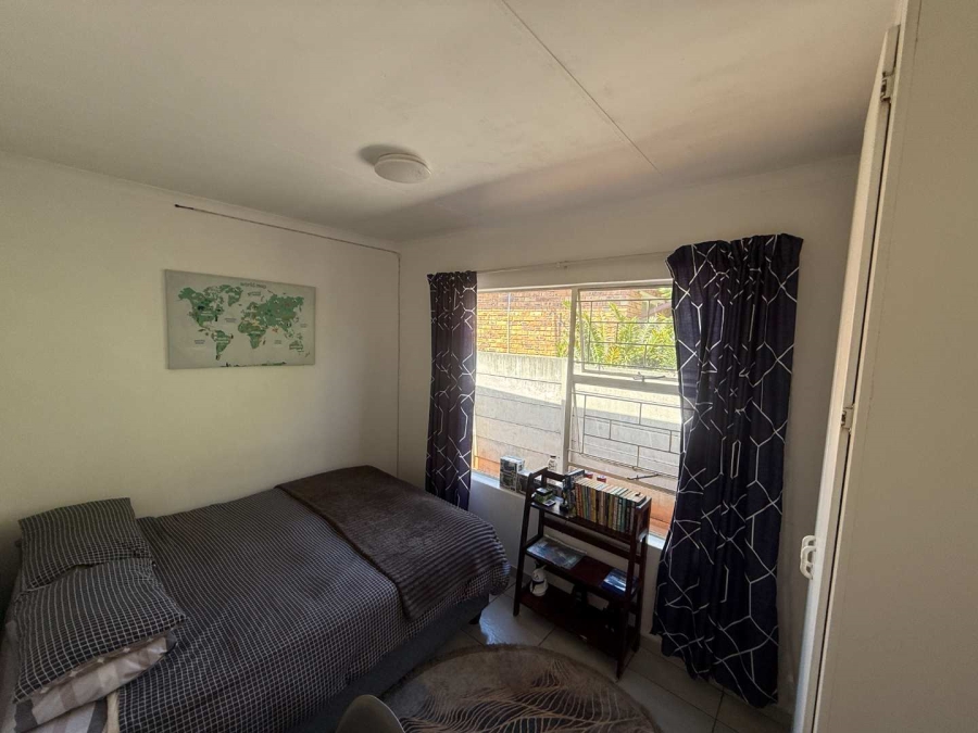 To Let 2 Bedroom Property for Rent in Weltevreden Park Gauteng