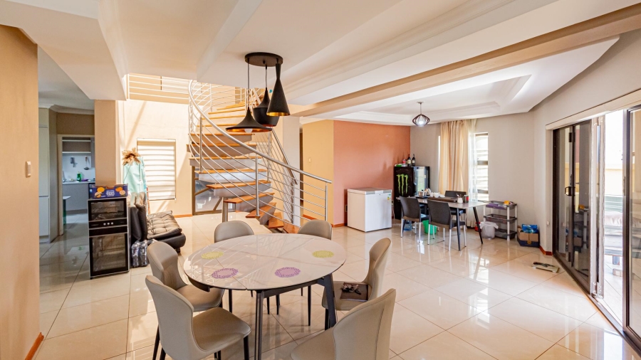 4 Bedroom Property for Sale in Zambezi Manor Lifestyle Estate Gauteng