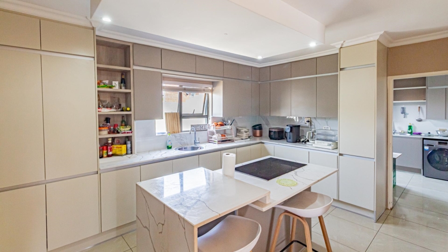 4 Bedroom Property for Sale in Zambezi Manor Lifestyle Estate Gauteng