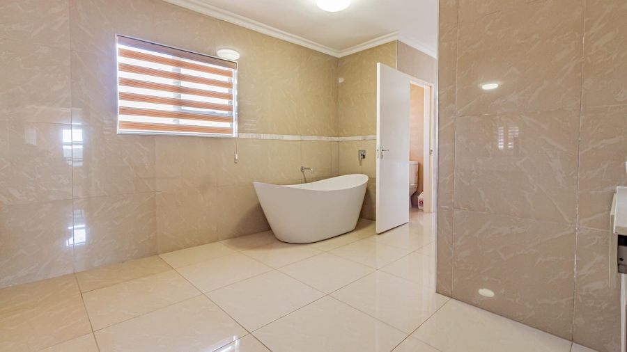 4 Bedroom Property for Sale in Zambezi Manor Lifestyle Estate Gauteng