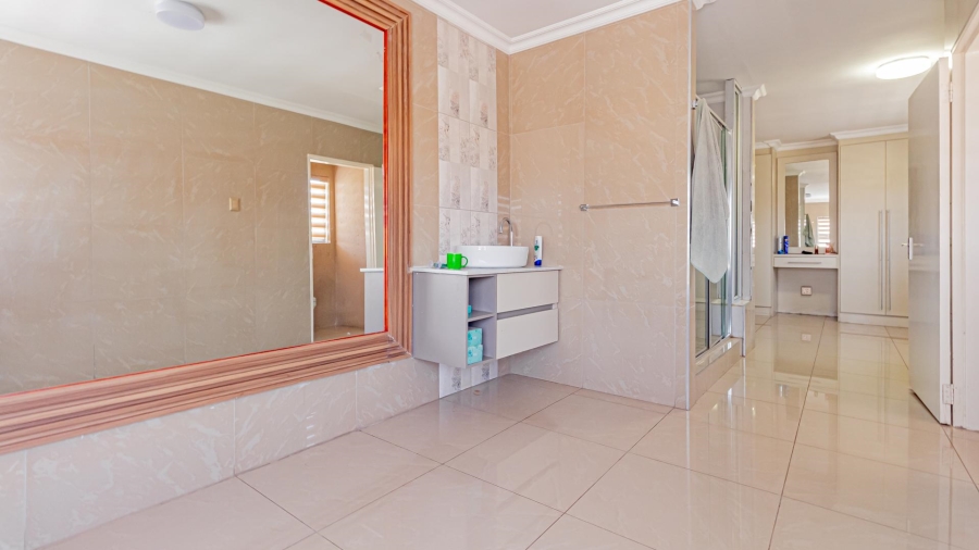 4 Bedroom Property for Sale in Zambezi Manor Lifestyle Estate Gauteng