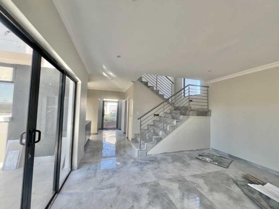 4 Bedroom Property for Sale in Zambezi Manor Lifestyle Estate Gauteng