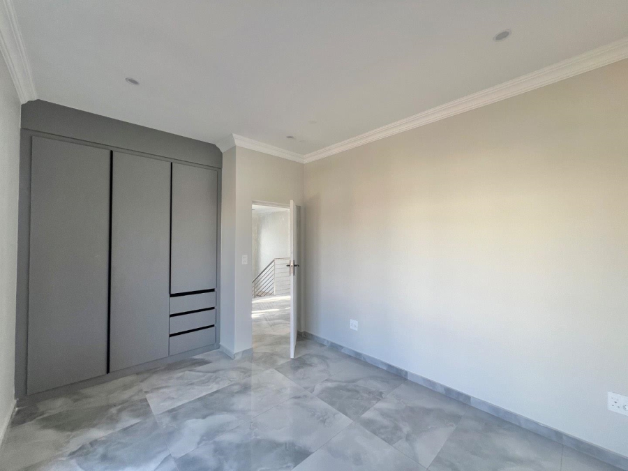 4 Bedroom Property for Sale in Zambezi Manor Lifestyle Estate Gauteng