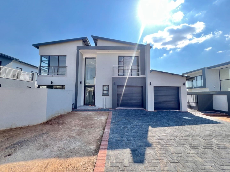 4 Bedroom Property for Sale in Zambezi Manor Lifestyle Estate Gauteng