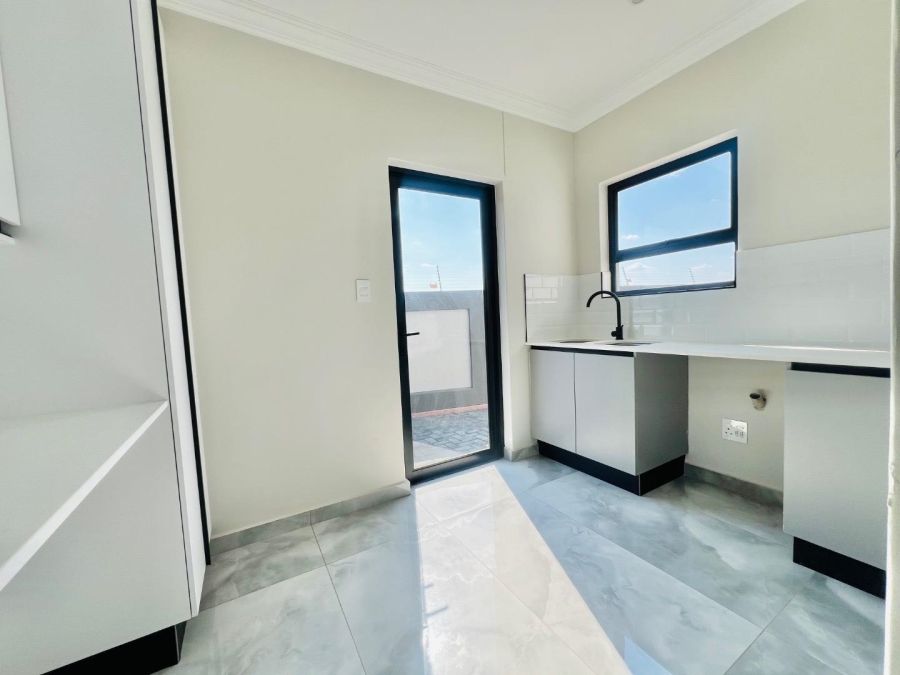 4 Bedroom Property for Sale in Zambezi Manor Lifestyle Estate Gauteng