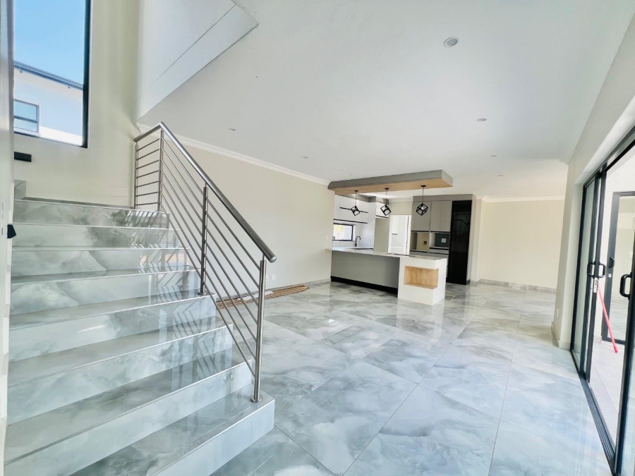 4 Bedroom Property for Sale in Zambezi Manor Lifestyle Estate Gauteng