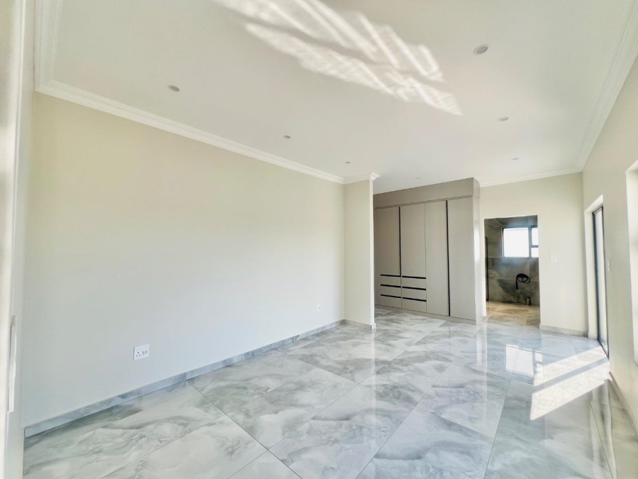 4 Bedroom Property for Sale in Zambezi Manor Lifestyle Estate Gauteng