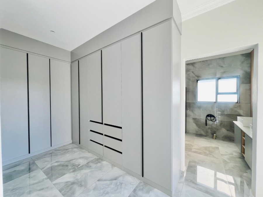 4 Bedroom Property for Sale in Zambezi Manor Lifestyle Estate Gauteng